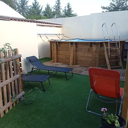 לינה וארוחת בוקר L'estuaire 3*